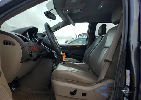 2016 Chrysler Town & Country Touring из США, поврежденный, VIN 2C4RC1BG7GR254450